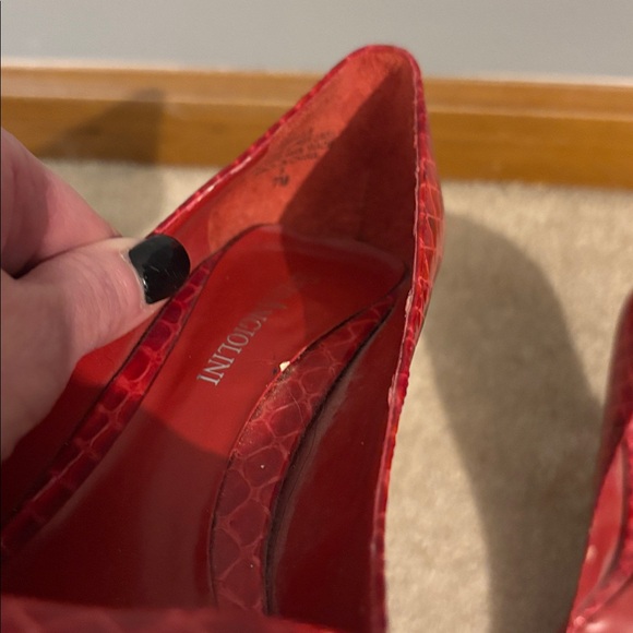 Enzo Angiolini Red Textured Peep-Toe Heels - Picture 2 of 9